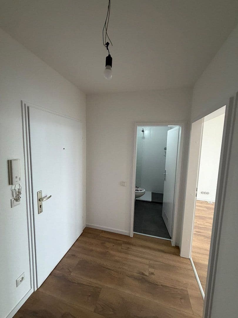 Pronájem bytu 1+1 37 m², Coventrystraße 55, Frankfurt am Main, Hessen Pronájem bytu 1+1 37 m², Coventrystraße 55, Frankfurt am Main, Hessen