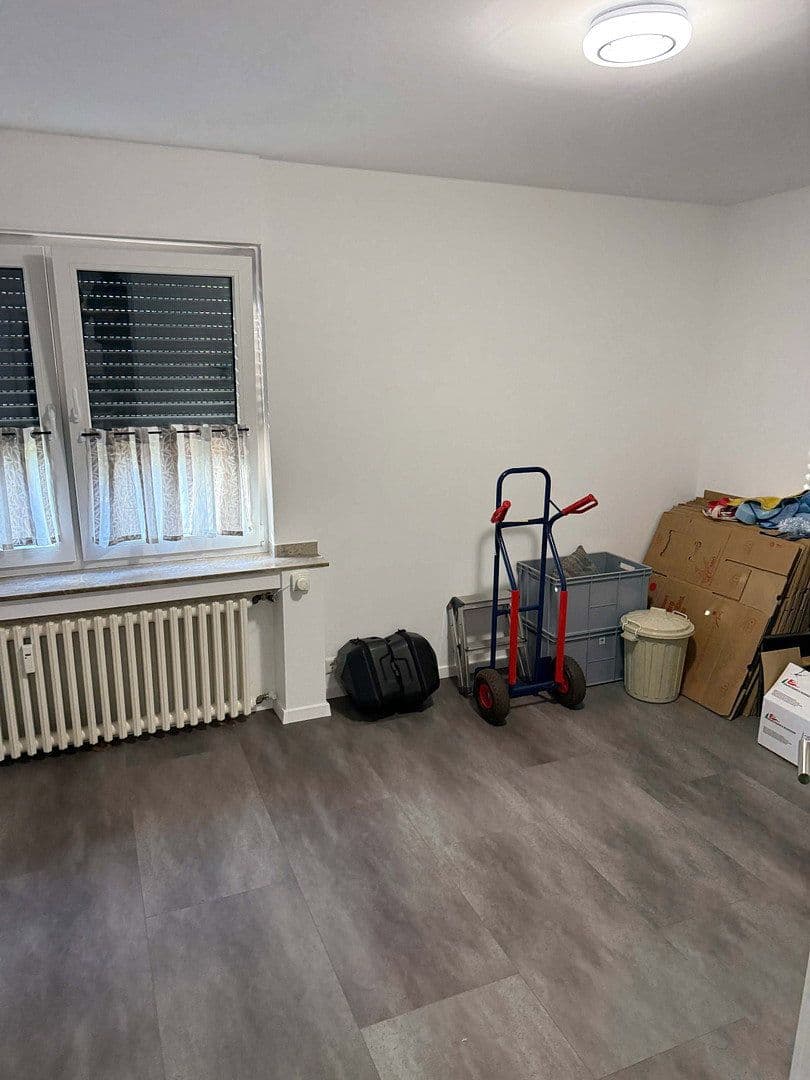 Pronájem bytu 3+1 65 m², Vogesenstraße 30a, Oberhausen, Severní Porýní-Vestfálsko Pronájem bytu 3+1 65 m², Vogesenstraße 30a, Oberhausen, Severní Porýní-Vestfálsko