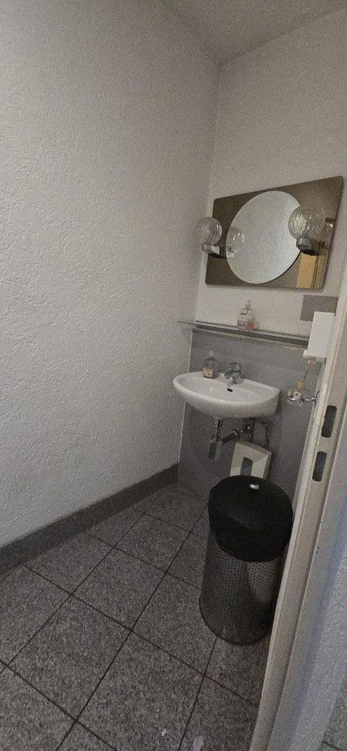 Pronájem nebytového prostoru 312 m², Gustavstr. 7, Wuppertal, Severní Porýní-Vestfálsko Pronájem nebytového prostoru 312 m², Gustavstr. 7, Wuppertal, Severní Porýní-Vestfálsko