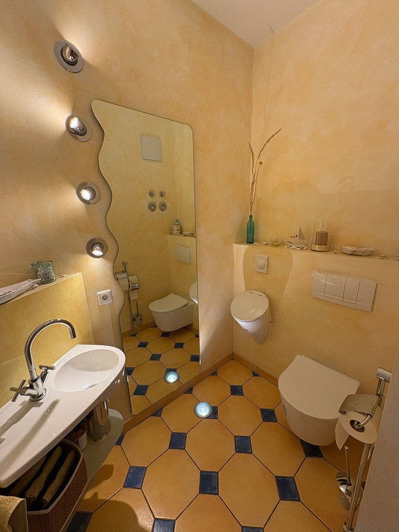 Prodej bytu 4+1 178 m², Kreuzstr. 22, Karlsruhe, Bádensko-Württembersko Prodej bytu 4+1 178 m², Kreuzstr. 22, Karlsruhe, Bádensko-Württembersko