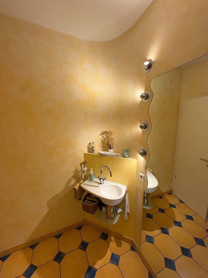 Prodej bytu 4+1 178 m², Kreuzstr. 22, Karlsruhe, Bádensko-Württembersko Prodej bytu 4+1 178 m², Kreuzstr. 22, Karlsruhe, Bádensko-Württembersko