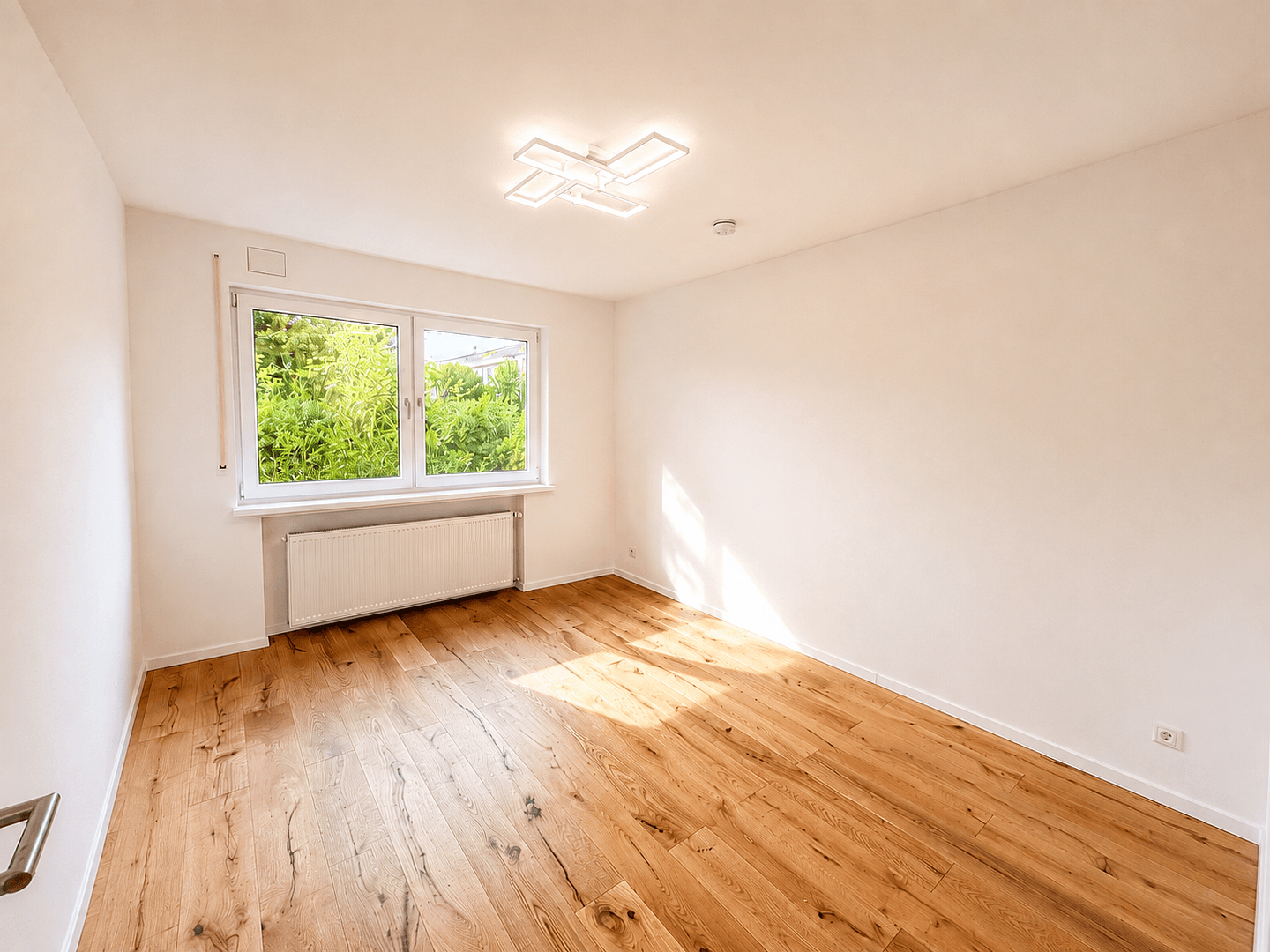 Prodej bytu 3+1 85 m², Düsseldorf, Severní Porýní-Vestfálsko Prodej bytu 3+1 85 m², Düsseldorf, Severní Porýní-Vestfálsko