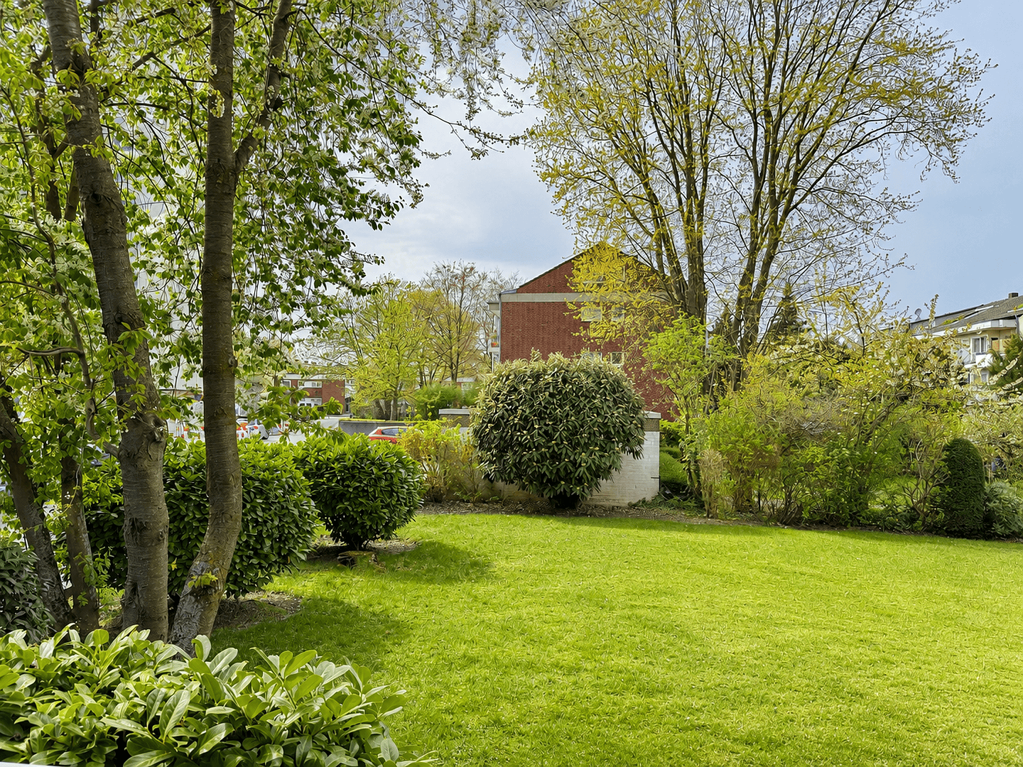 Prodej bytu 3+1 85 m², Düsseldorf, Severní Porýní-Vestfálsko Prodej bytu 3+1 85 m², Düsseldorf, Severní Porýní-Vestfálsko