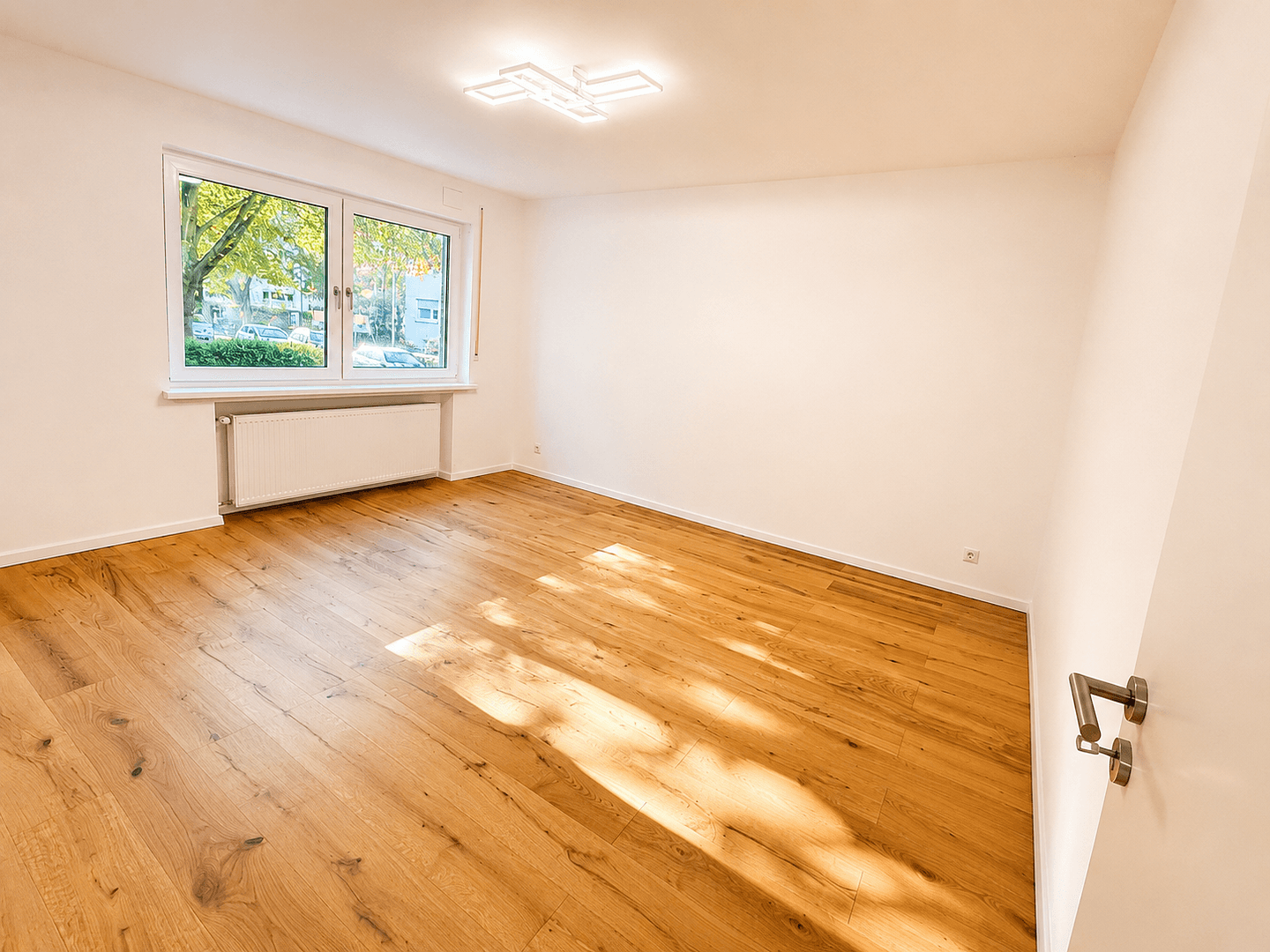 Prodej bytu 3+1 85 m², Düsseldorf, Severní Porýní-Vestfálsko Prodej bytu 3+1 85 m², Düsseldorf, Severní Porýní-Vestfálsko