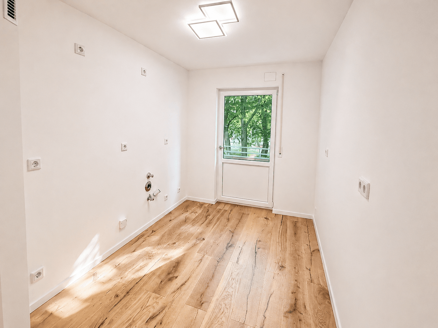 Prodej bytu 3+1 85 m², Düsseldorf, Severní Porýní-Vestfálsko Prodej bytu 3+1 85 m², Düsseldorf, Severní Porýní-Vestfálsko