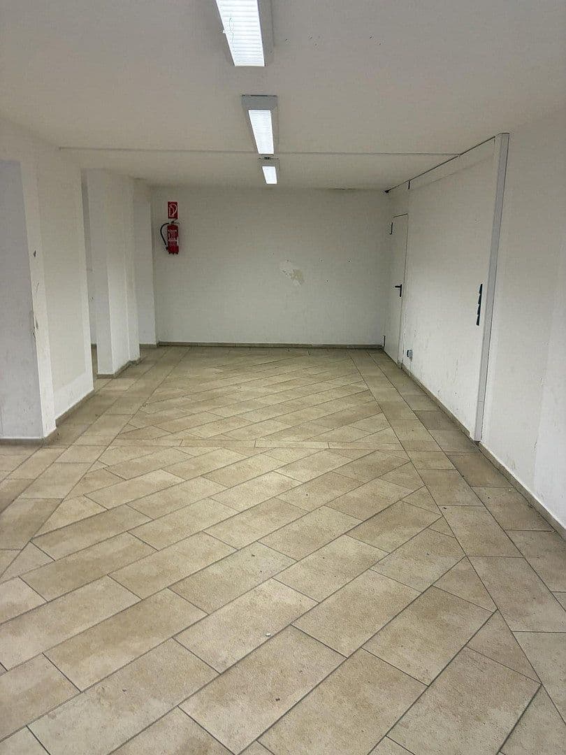 Pronájem nebytového prostoru 162 m², Karlstr. 102, Mönchengladbach, Severní Porýní-Vestfálsko Pronájem nebytového prostoru 162 m², Karlstr. 102, Mönchengladbach, Severní Porýní-Vestfálsko