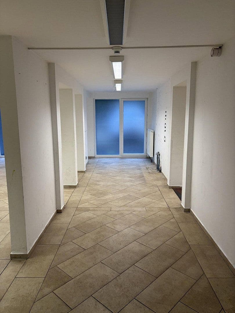 Pronájem nebytového prostoru 162 m², Karlstr. 102, Mönchengladbach, Severní Porýní-Vestfálsko Pronájem nebytového prostoru 162 m², Karlstr. 102, Mönchengladbach, Severní Porýní-Vestfálsko