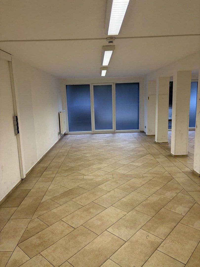 Pronájem nebytového prostoru 162 m², Karlstr. 102, Mönchengladbach, Severní Porýní-Vestfálsko Pronájem nebytového prostoru 162 m², Karlstr. 102, Mönchengladbach, Severní Porýní-Vestfálsko