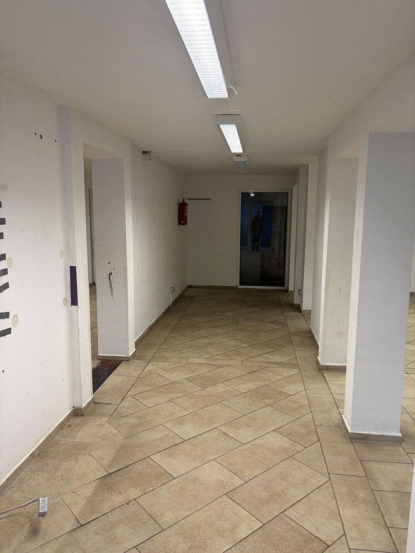 Pronájem nebytového prostoru 162 m², Karlstr. 102, Mönchengladbach, Severní Porýní-Vestfálsko Pronájem nebytového prostoru 162 m², Karlstr. 102, Mönchengladbach, Severní Porýní-Vestfálsko