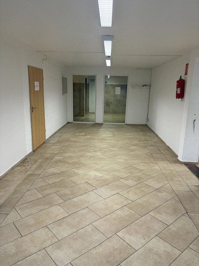 Pronájem nebytového prostoru 162 m², Karlstr. 102, Mönchengladbach, Severní Porýní-Vestfálsko Pronájem nebytového prostoru 162 m², Karlstr. 102, Mönchengladbach, Severní Porýní-Vestfálsko