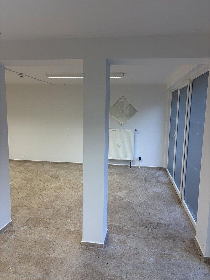 Pronájem nebytového prostoru 95 m², Karlstr. 104, Mönchengladbach, Severní Porýní-Vestfálsko Pronájem nebytového prostoru 95 m², Karlstr. 104, Mönchengladbach, Severní Porýní-Vestfálsko