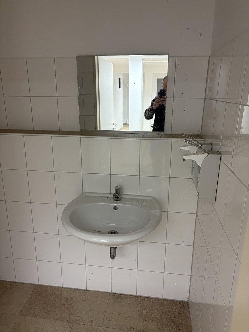 Pronájem nebytového prostoru 95 m², Karlstr. 104, Mönchengladbach, Severní Porýní-Vestfálsko Pronájem nebytového prostoru 95 m², Karlstr. 104, Mönchengladbach, Severní Porýní-Vestfálsko