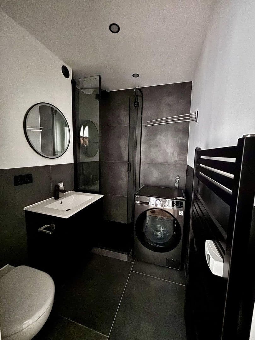 Pronájem bytu 1+1 36 m², Elvirastraße, München, Bavorsko Pronájem bytu 1+1 36 m², Elvirastraße, München, Bavorsko