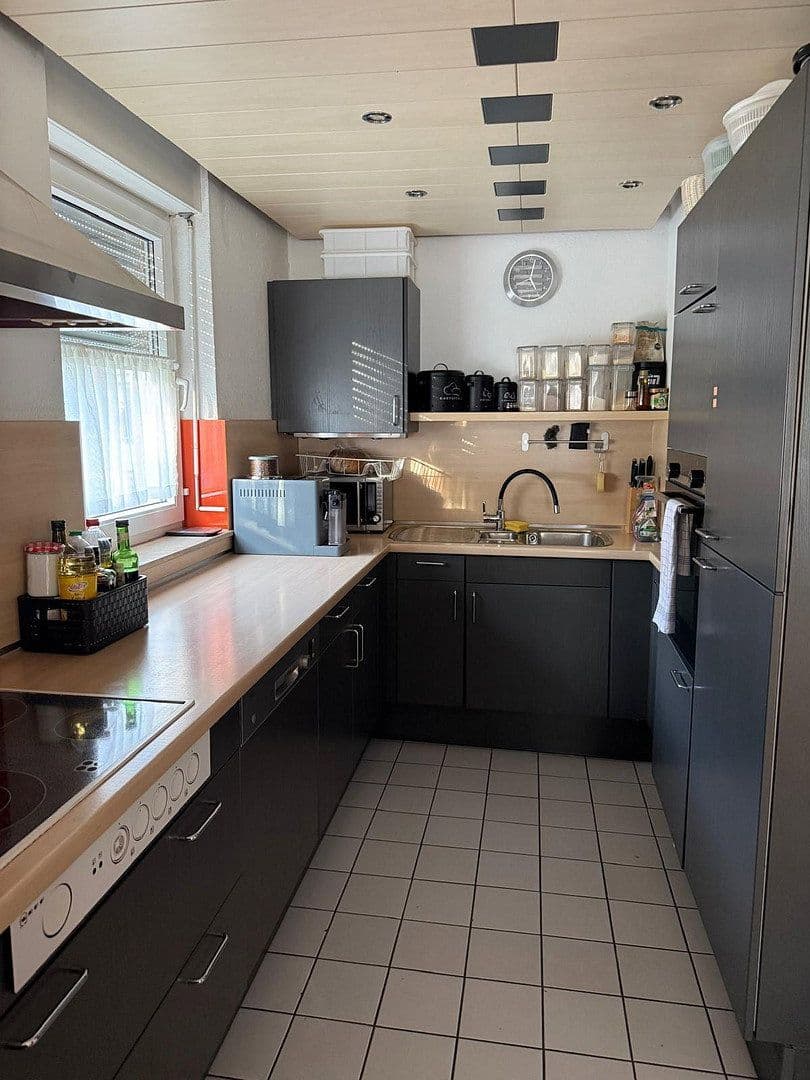 Pronájem bytu 4+1 102 m², Weinstadt, Bádensko-Württembersko Pronájem bytu 4+1 102 m², Weinstadt, Bádensko-Württembersko