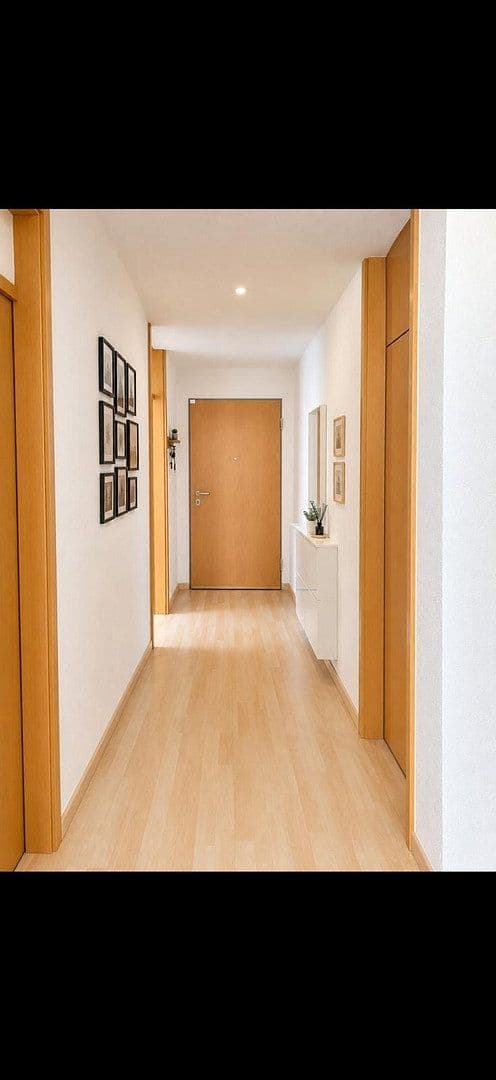 Pronájem bytu 4+1 102 m², Weinstadt, Bádensko-Württembersko Pronájem bytu 4+1 102 m², Weinstadt, Bádensko-Württembersko