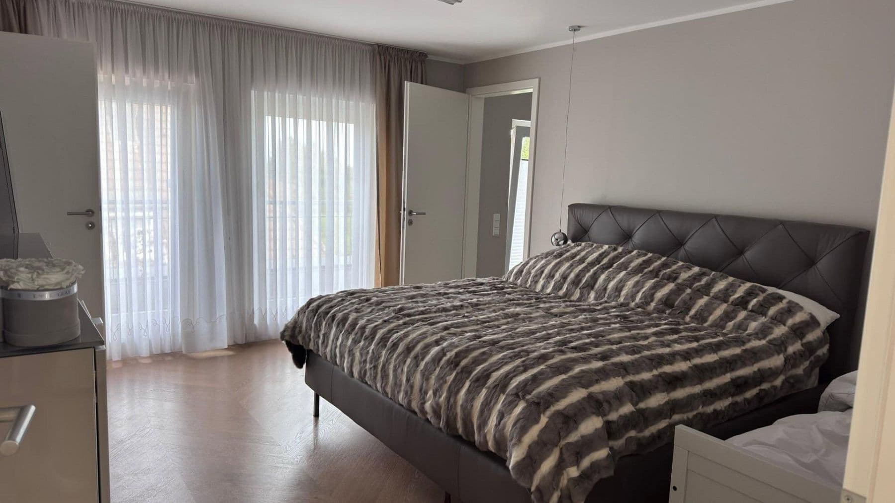 Pronájem bytu 3+1 185 m², Hagener Straße 536, Dortmund, Severní Porýní-Vestfálsko Pronájem bytu 3+1 185 m², Hagener Straße 536, Dortmund, Severní Porýní-Vestfálsko