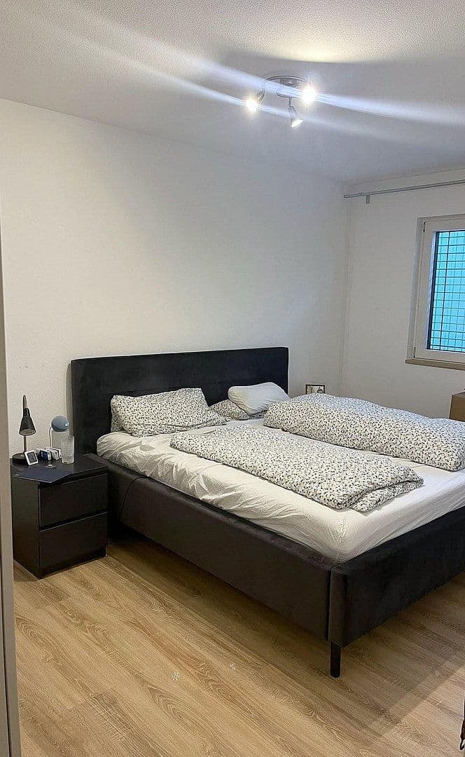Pronájem bytu 3+1 90 m², Godramsteiner Straße 12, Ingolstadt, Bavorsko Pronájem bytu 3+1 90 m², Godramsteiner Straße 12, Ingolstadt, Bavorsko