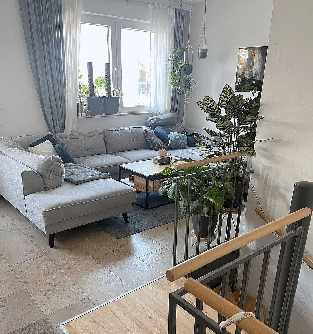 Pronájem bytu 3+1 90 m², Godramsteiner Straße 12, Ingolstadt, Bavorsko Pronájem bytu 3+1 90 m², Godramsteiner Straße 12, Ingolstadt, Bavorsko