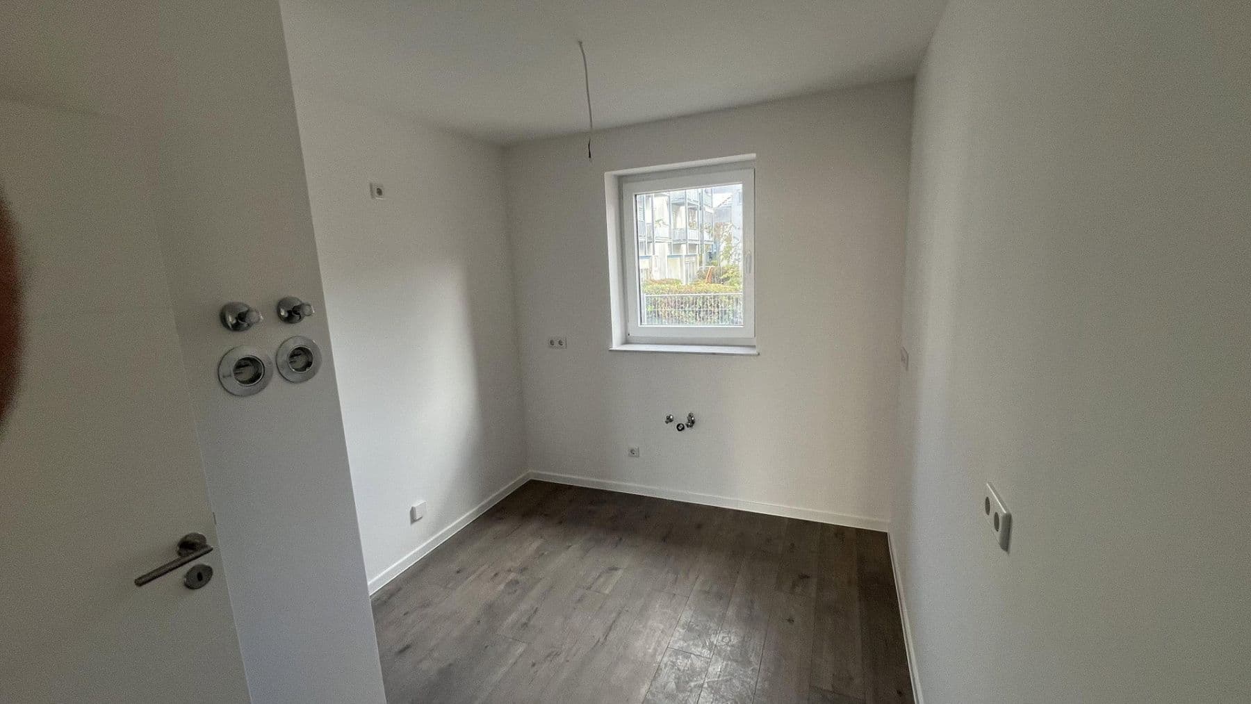 Pronájem bytu 4+1 103 m², Ludwigshafen, Porýní-Falc Pronájem bytu 4+1 103 m², Ludwigshafen, Porýní-Falc