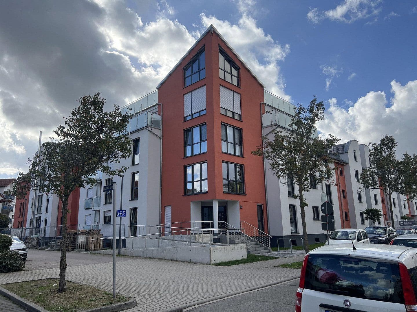 Pronájem bytu 4+1 103 m², Ludwigshafen, Porýní-Falc Pronájem bytu 4+1 103 m², Ludwigshafen, Porýní-Falc