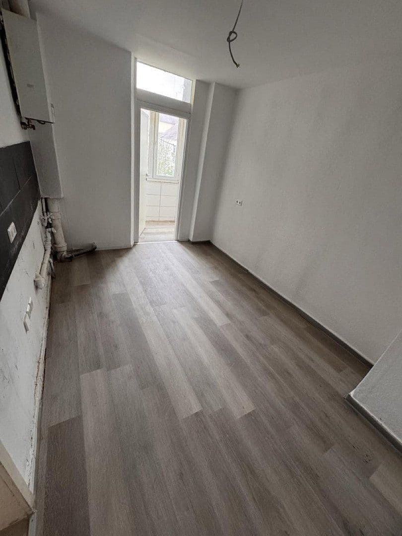 Pronájem bytu 3+1 72 m², Dammstr. 17, Pforzheim, Bádensko-Württembersko Pronájem bytu 3+1 72 m², Dammstr. 17, Pforzheim, Bádensko-Württembersko