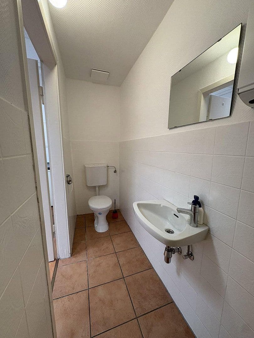 Pronájem kanceláře 80 m², Köln, Severní Porýní-Vestfálsko Pronájem kanceláře 80 m², Köln, Severní Porýní-Vestfálsko