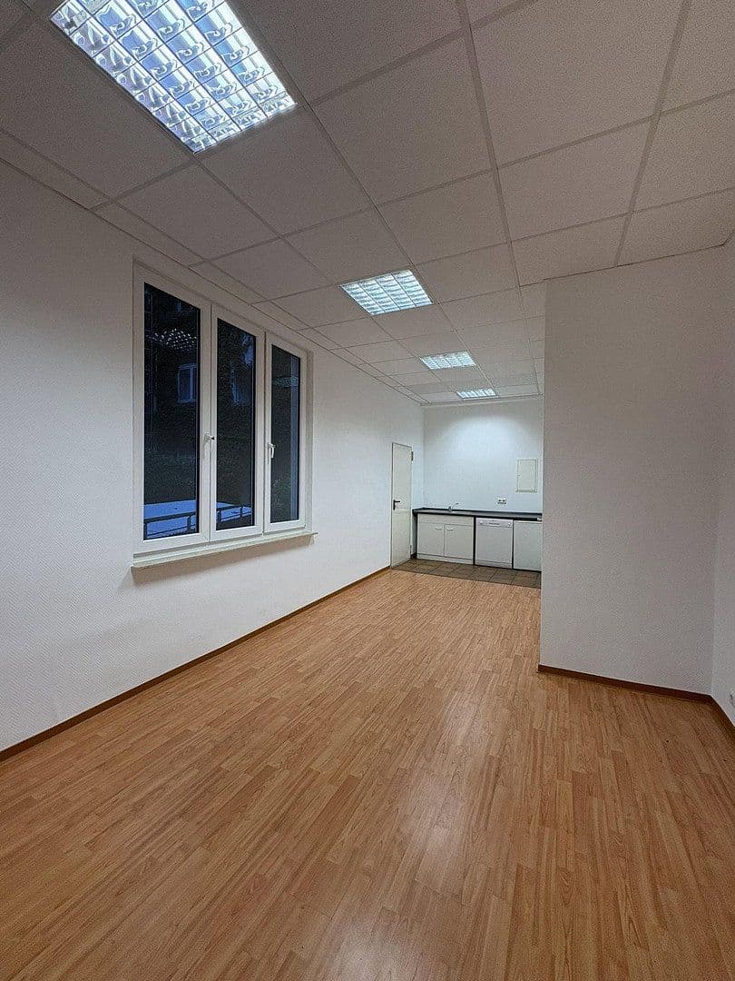 Pronájem kanceláře 80 m², Köln, Severní Porýní-Vestfálsko Pronájem kanceláře 80 m², Köln, Severní Porýní-Vestfálsko