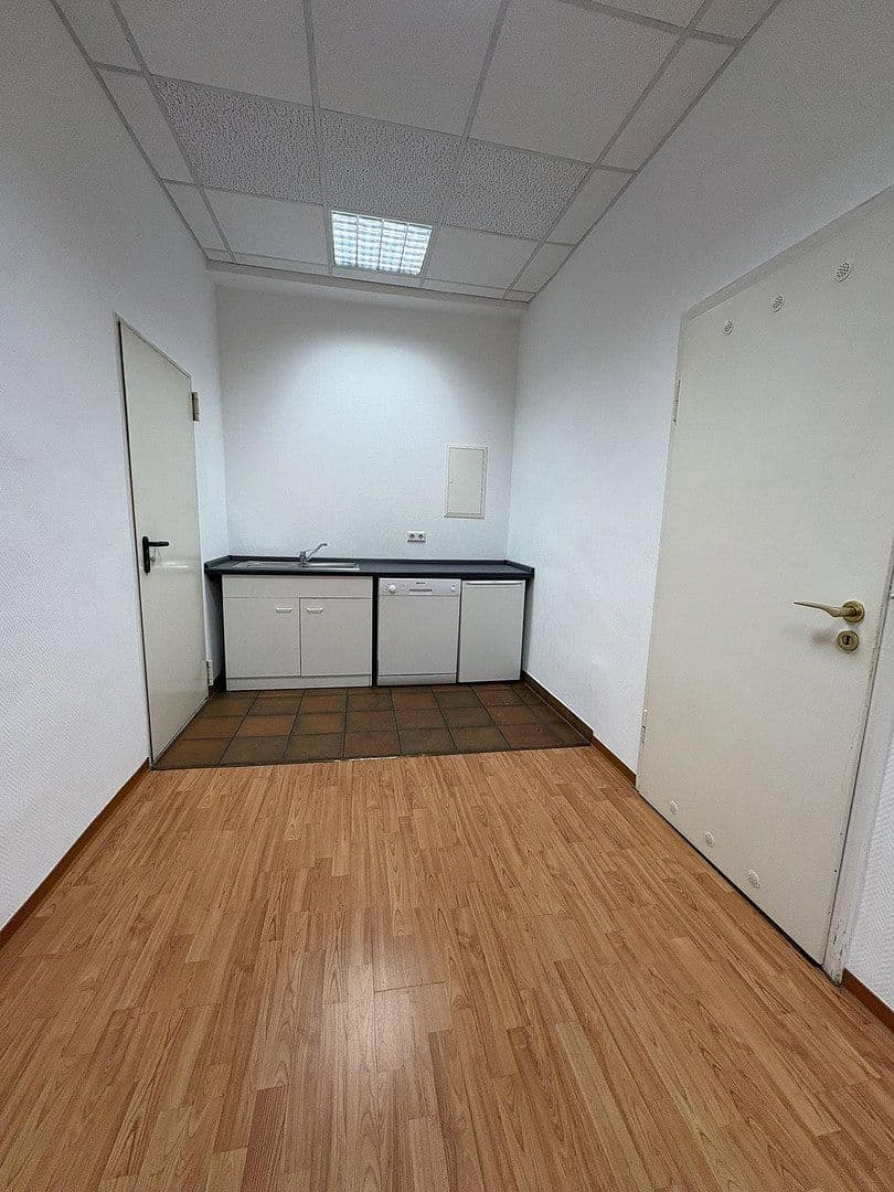 Pronájem kanceláře 80 m², Köln, Severní Porýní-Vestfálsko Pronájem kanceláře 80 m², Köln, Severní Porýní-Vestfálsko