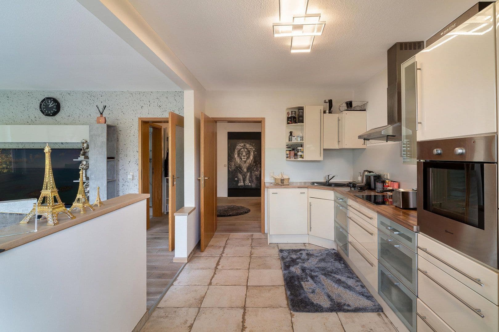 Prodej bytu 6+1 177 m², Falkenweg 27, Kassel, Hessen Prodej bytu 6+1 177 m², Falkenweg 27, Kassel, Hessen