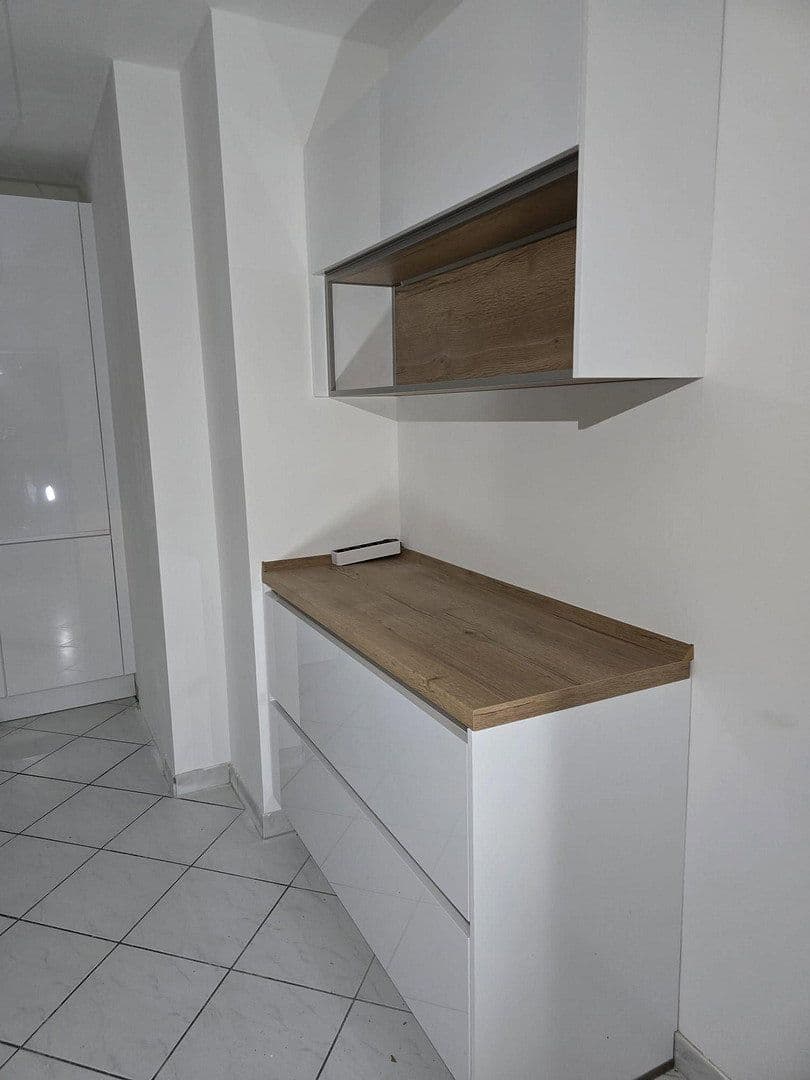 Pronájem bytu 3+1 83 m², Akademiestr. 27, Hanau, Hessen Pronájem bytu 3+1 83 m², Akademiestr. 27, Hanau, Hessen