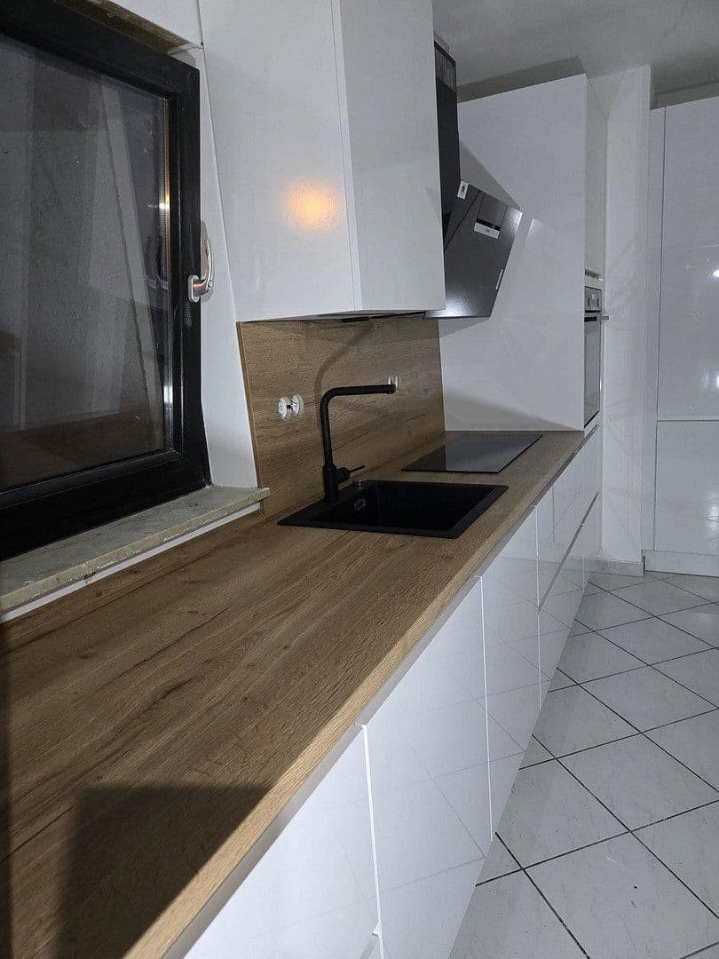 Pronájem bytu 3+1 83 m², Akademiestr. 27, Hanau, Hessen Pronájem bytu 3+1 83 m², Akademiestr. 27, Hanau, Hessen