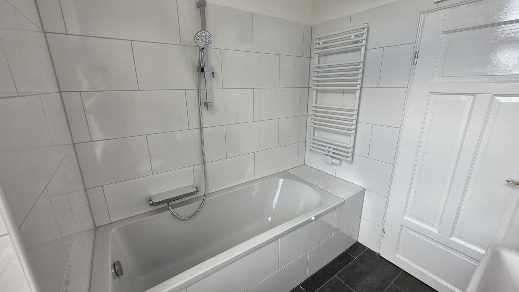 Pronájem bytu 3+1 76 m², Schleusenstraße 24, Woltersdorf, Braniborsko Pronájem bytu 3+1 76 m², Schleusenstraße 24, Woltersdorf, Braniborsko