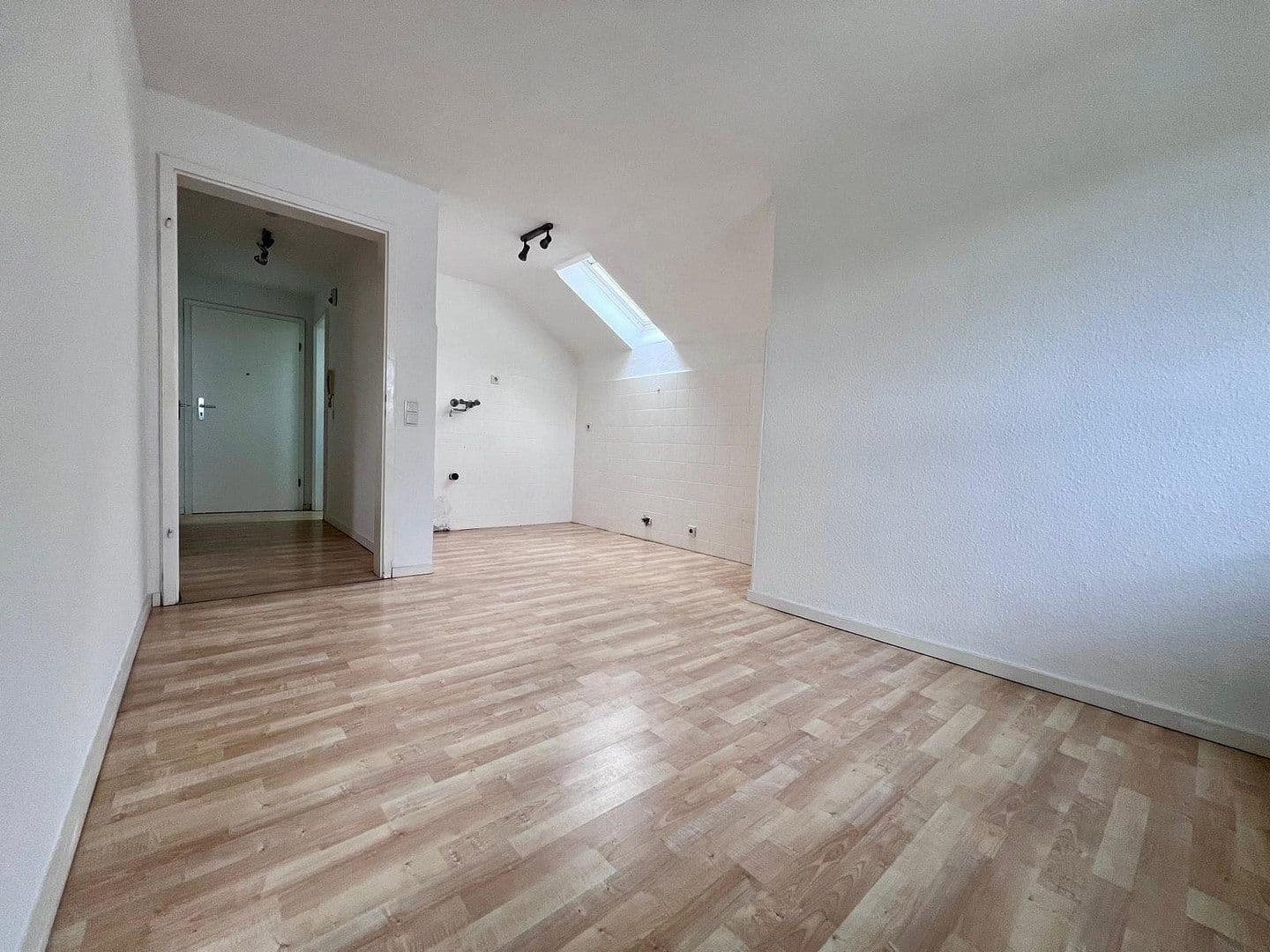 Pronájem bytu 1+1 40 m², Lindlar, Severní Porýní-Vestfálsko Pronájem bytu 1+1 40 m², Lindlar, Severní Porýní-Vestfálsko