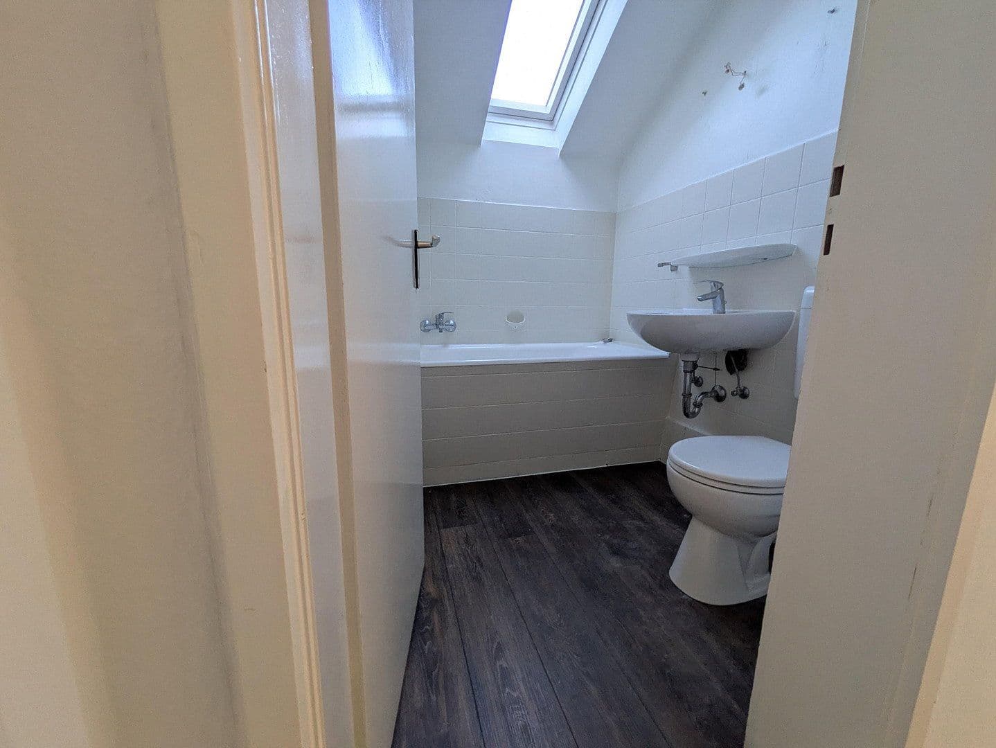 Pronájem bytu 1+1 40 m², Lindlar, Severní Porýní-Vestfálsko Pronájem bytu 1+1 40 m², Lindlar, Severní Porýní-Vestfálsko