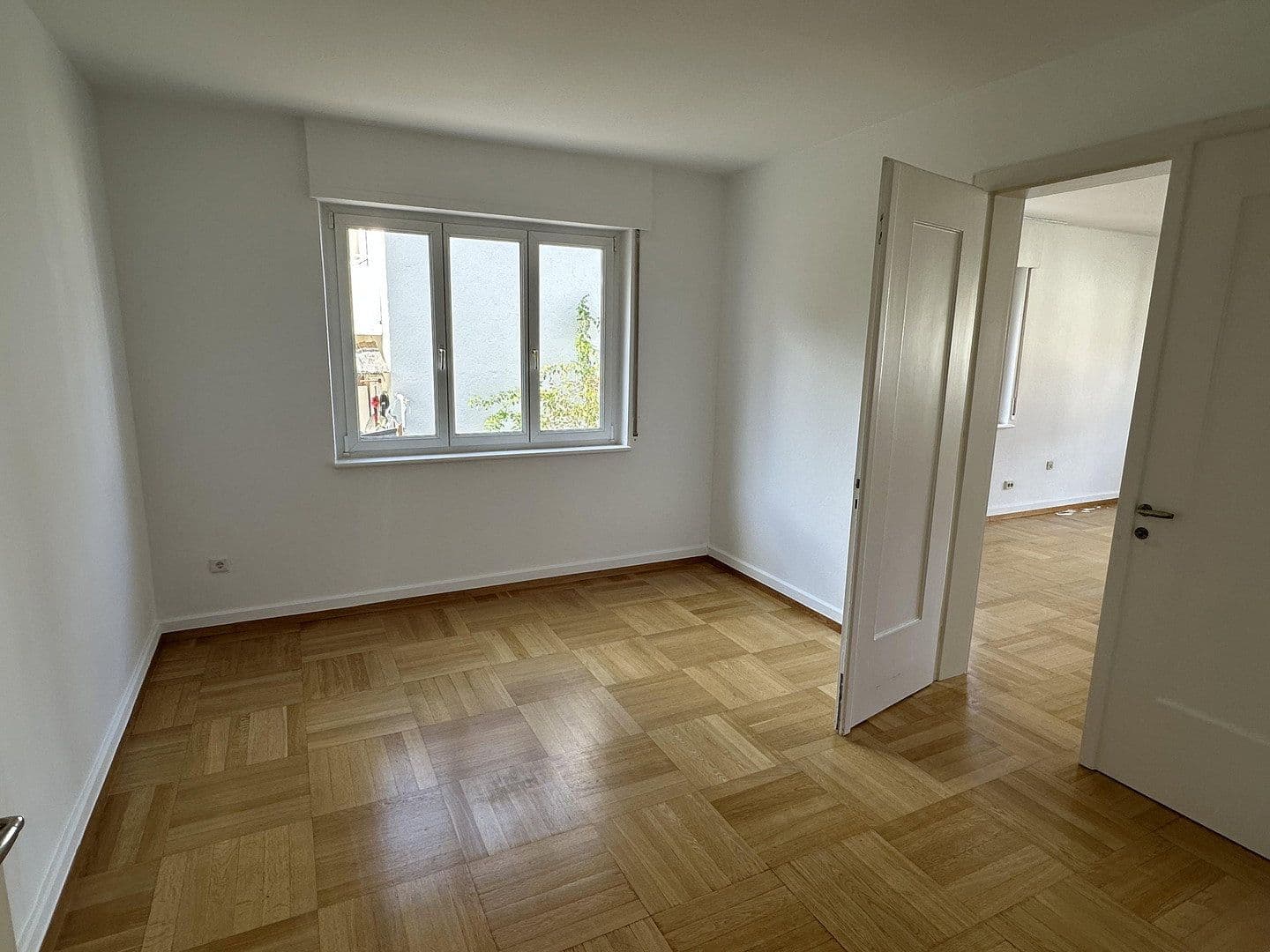 Pronájem bytu 4+1 110 m², Brahmsweg 32, Stuttgart, Bádensko-Württembersko Pronájem bytu 4+1 110 m², Brahmsweg 32, Stuttgart, Bádensko-Württembersko