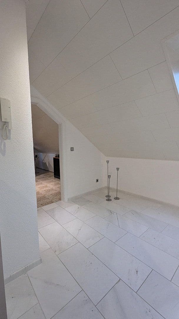 Pronájem bytu 4+1 186 m², Flörsheim-Dalsheim, Porýní-Falc Pronájem bytu 4+1 186 m², Flörsheim-Dalsheim, Porýní-Falc