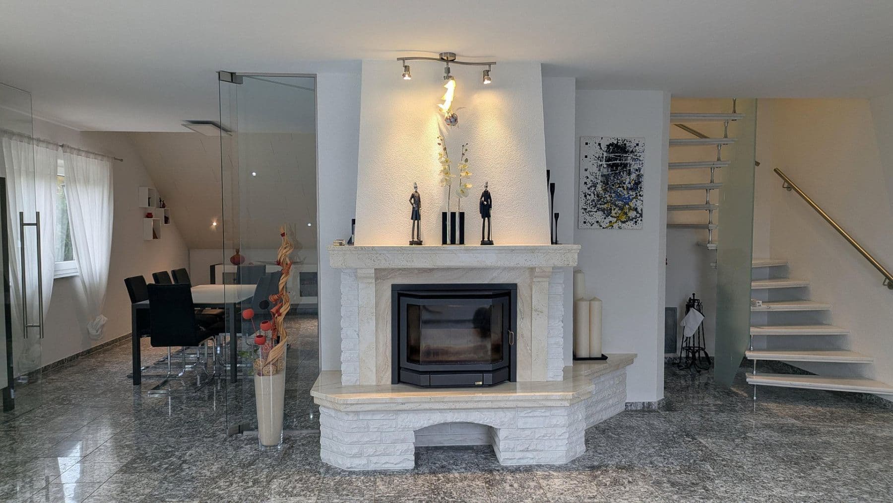 Pronájem bytu 4+1 186 m², Flörsheim-Dalsheim, Porýní-Falc Pronájem bytu 4+1 186 m², Flörsheim-Dalsheim, Porýní-Falc