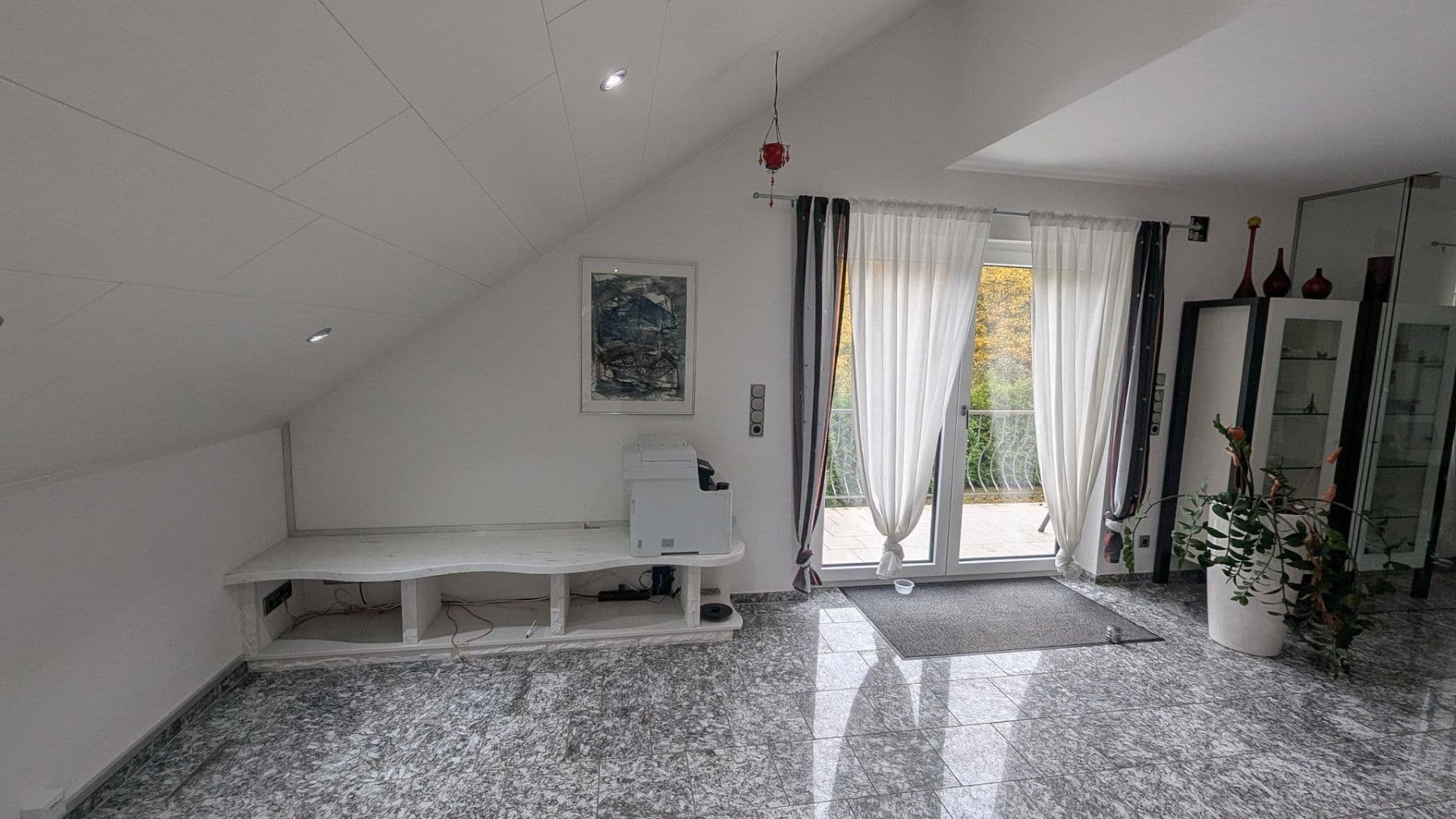 Pronájem bytu 4+1 186 m², Flörsheim-Dalsheim, Porýní-Falc Pronájem bytu 4+1 186 m², Flörsheim-Dalsheim, Porýní-Falc