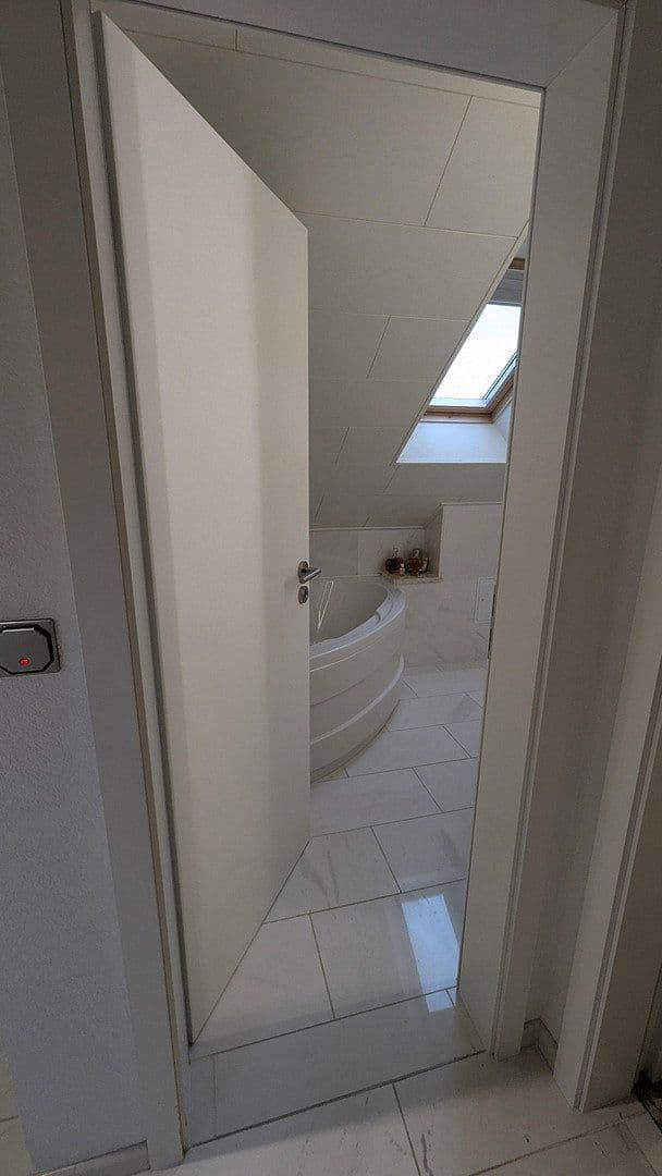 Pronájem bytu 4+1 186 m², Flörsheim-Dalsheim, Porýní-Falc Pronájem bytu 4+1 186 m², Flörsheim-Dalsheim, Porýní-Falc