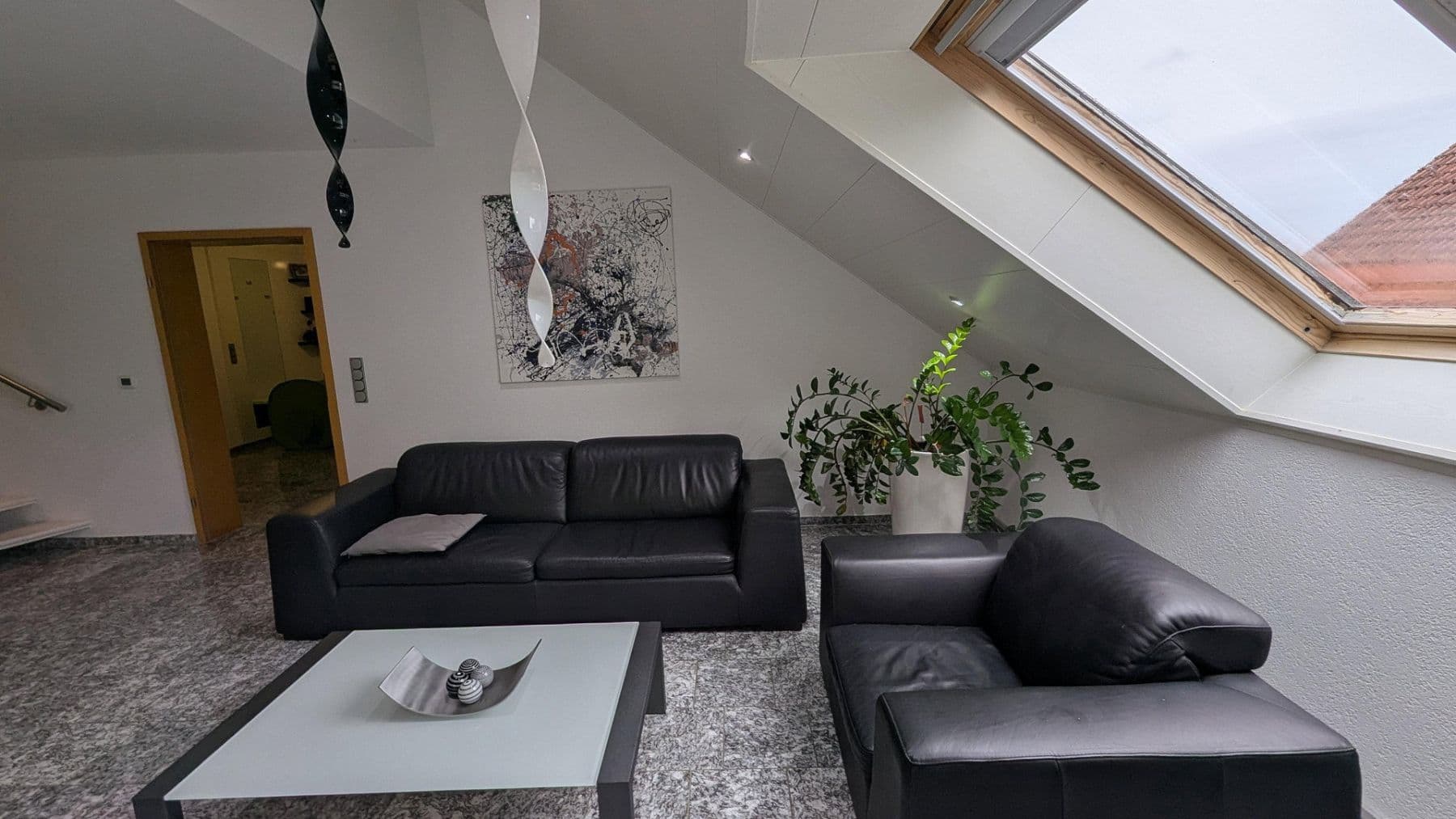 Pronájem bytu 4+1 186 m², Flörsheim-Dalsheim, Porýní-Falc Pronájem bytu 4+1 186 m², Flörsheim-Dalsheim, Porýní-Falc