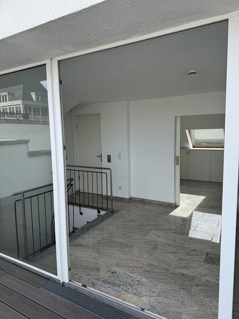 Pronájem bytu 3+1 123 m², Köln, Severní Porýní-Vestfálsko Pronájem bytu 3+1 123 m², Köln, Severní Porýní-Vestfálsko