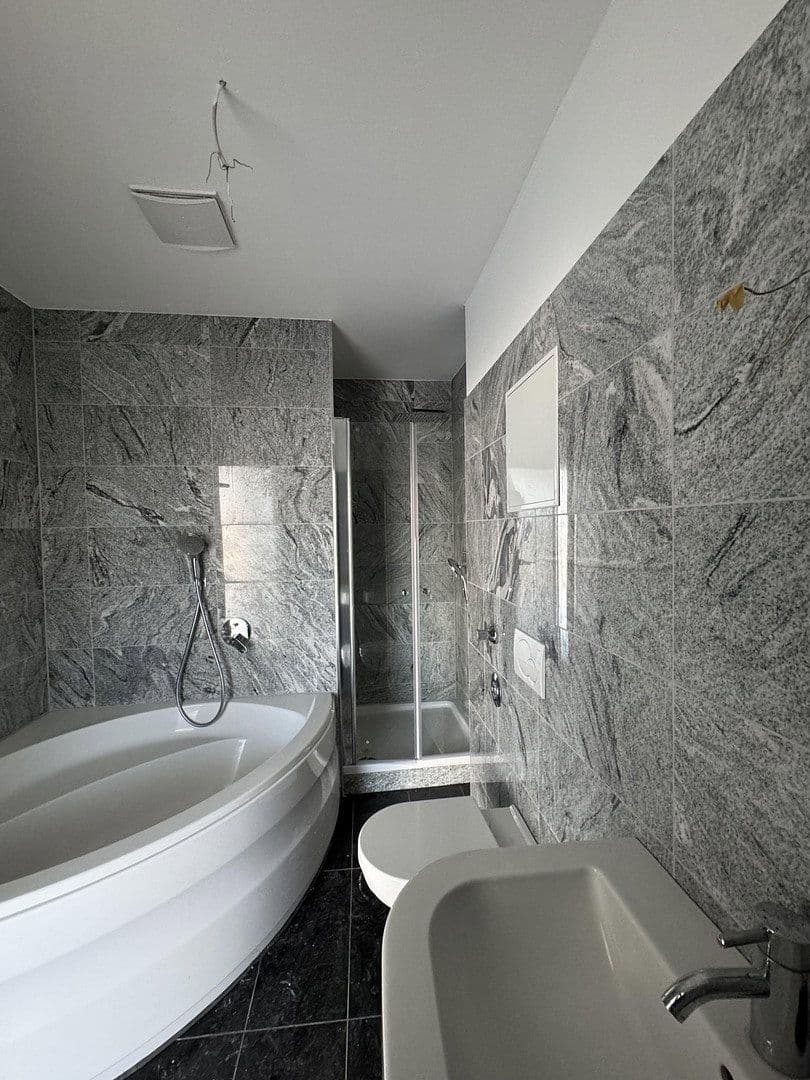 Pronájem bytu 3+1 123 m², Köln, Severní Porýní-Vestfálsko Pronájem bytu 3+1 123 m², Köln, Severní Porýní-Vestfálsko