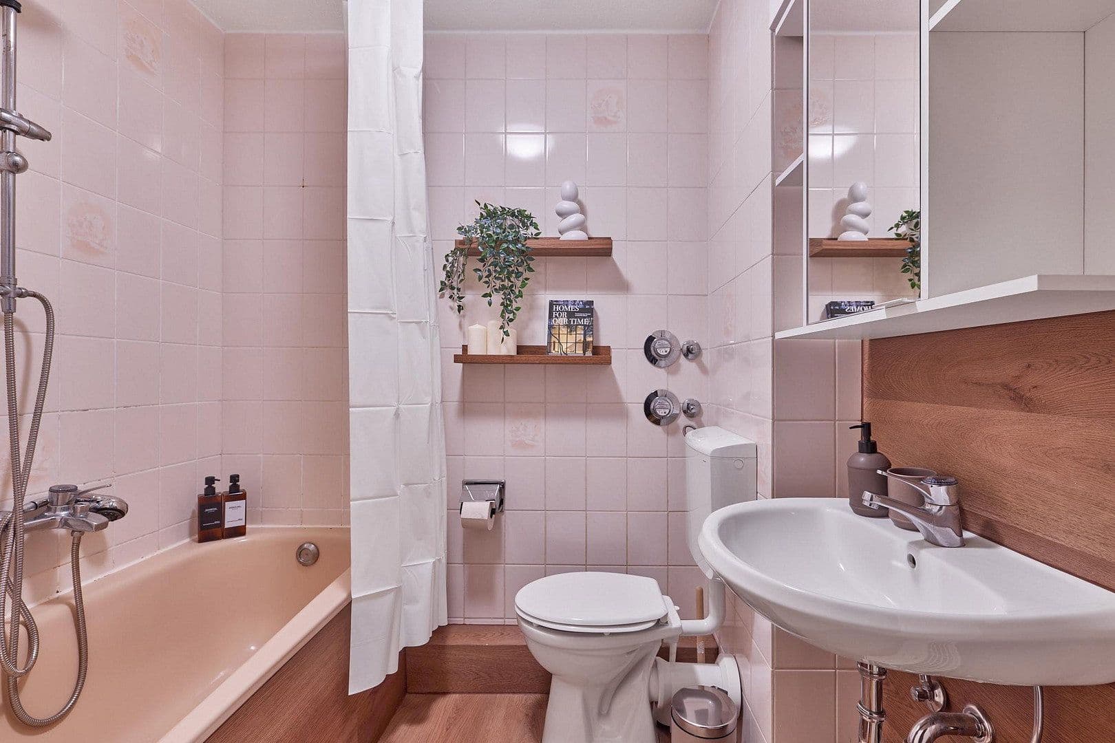 Pronájem bytu 1+1 43 m², Kurt-Schumacher-Straße 32, Kaiserslautern, Porýní-Falc Pronájem bytu 1+1 43 m², Kurt-Schumacher-Straße 32, Kaiserslautern, Porýní-Falc