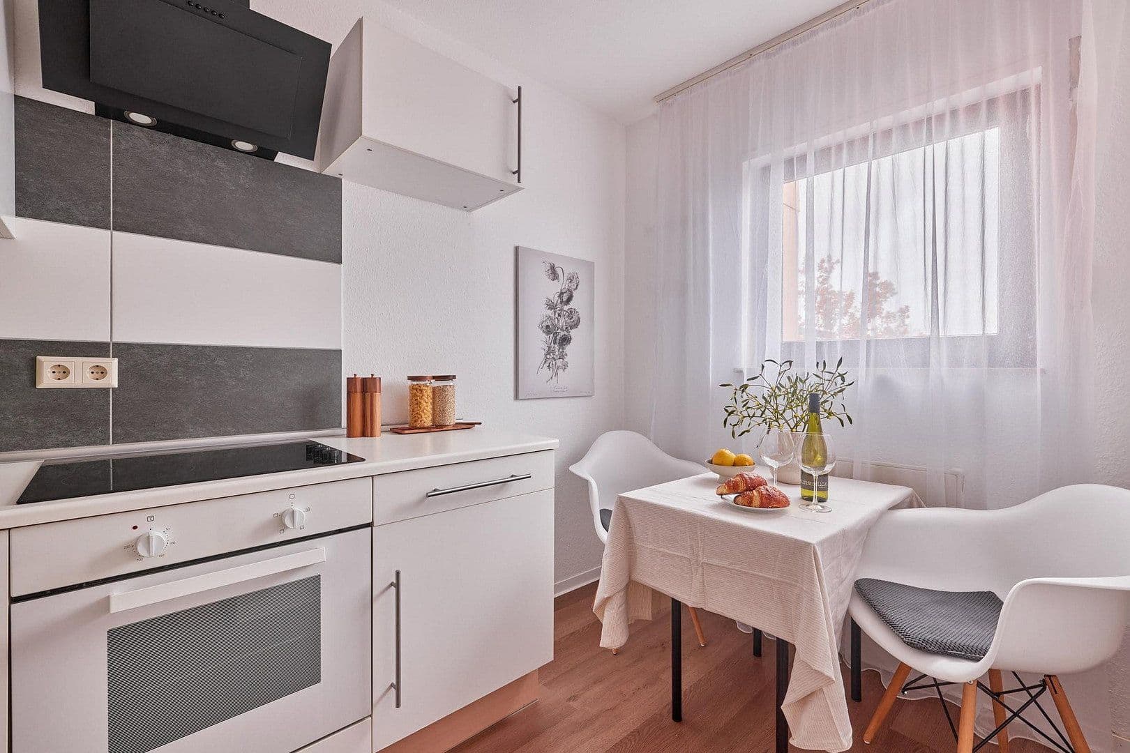 Pronájem bytu 1+1 43 m², Kurt-Schumacher-Straße 32, Kaiserslautern, Porýní-Falc Pronájem bytu 1+1 43 m², Kurt-Schumacher-Straße 32, Kaiserslautern, Porýní-Falc