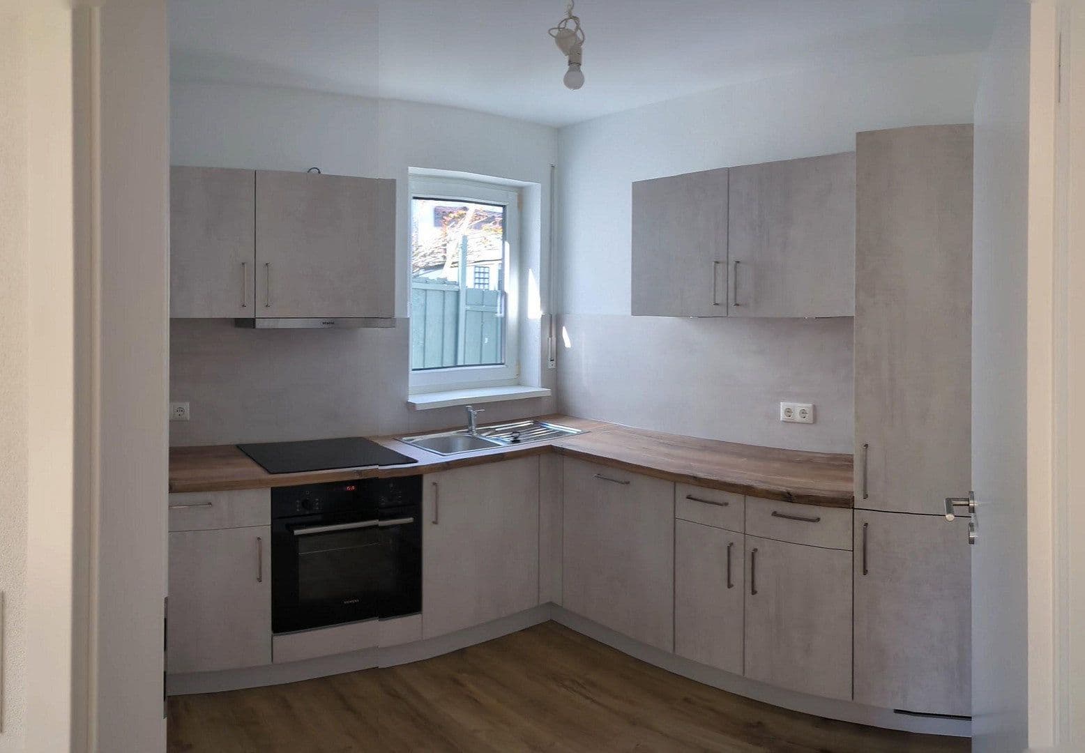 Pronájem bytu 3+1 75 m², Schlüchtern, Hessen Pronájem bytu 3+1 75 m², Schlüchtern, Hessen