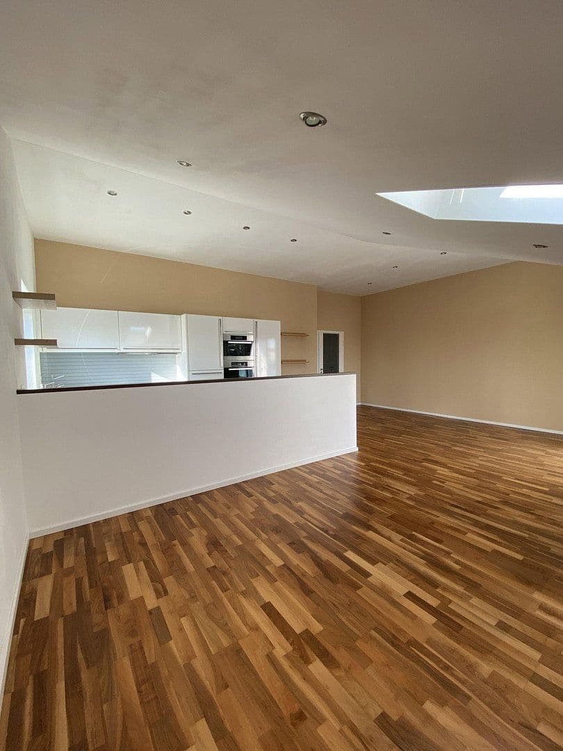Pronájem bytu 3+1 80 m², Merianstr. 1a, Ingolstadt, Bavorsko Pronájem bytu 3+1 80 m², Merianstr. 1a, Ingolstadt, Bavorsko