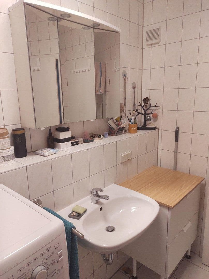 Pronájem bytu 1+kk 45 m², Zur Aktien 6, Ilmenava, Durynsko Pronájem bytu 1+kk 45 m², Zur Aktien 6, Ilmenava, Durynsko