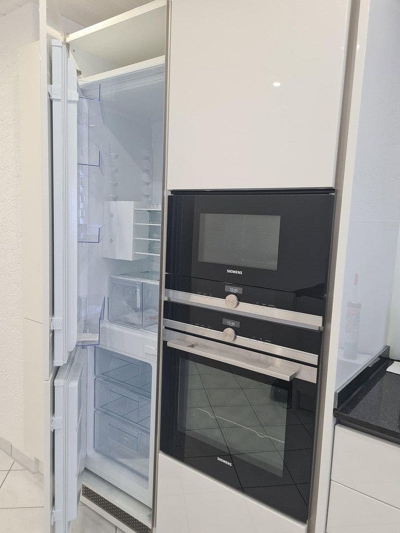 Pronájem bytu 4+1 115 m², Fellbach, Bádensko-Württembersko Pronájem bytu 4+1 115 m², Fellbach, Bádensko-Württembersko