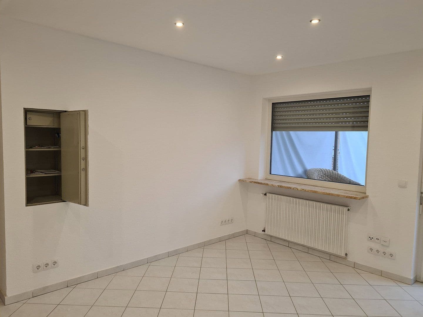 Pronájem bytu 4+1 115 m², Fellbach, Bádensko-Württembersko Pronájem bytu 4+1 115 m², Fellbach, Bádensko-Württembersko