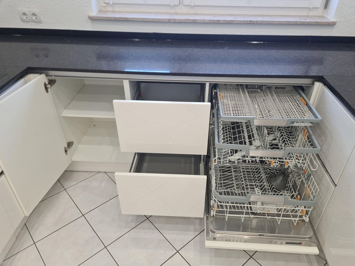 Pronájem bytu 4+1 115 m², Fellbach, Bádensko-Württembersko Pronájem bytu 4+1 115 m², Fellbach, Bádensko-Württembersko